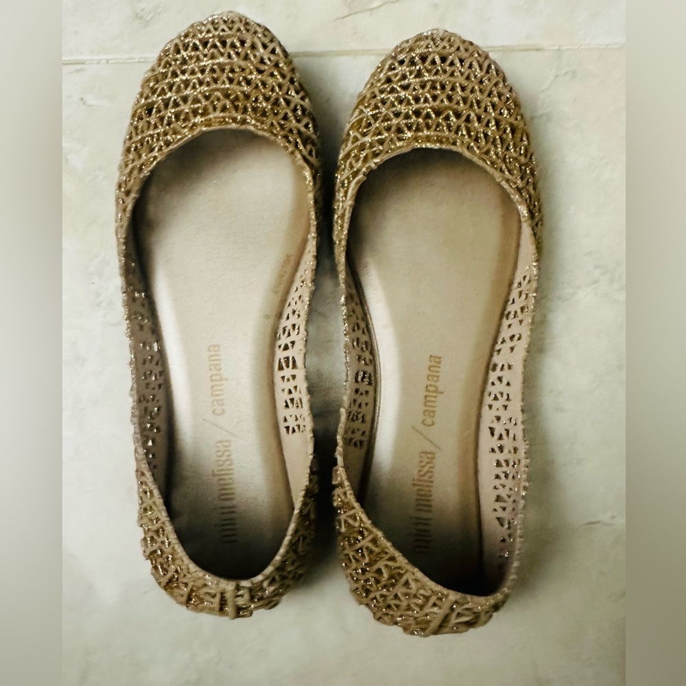 Mini Melissa size 1 tan color